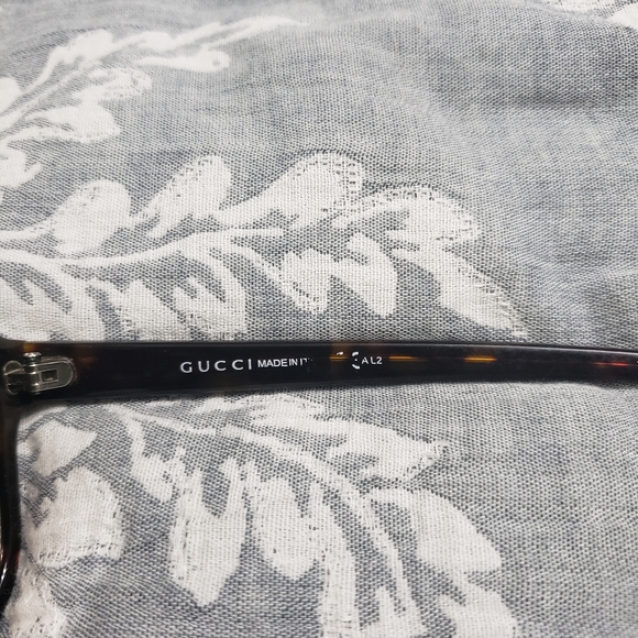 Womens Gucci Tortoiseshell Sunglasses - Picture 6 of 7